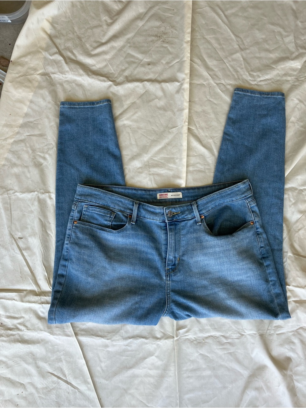 Levi Strauss Signature Women's Modern Mid-rise Skinny Jeans-light wash blue - Picture 9 of 11